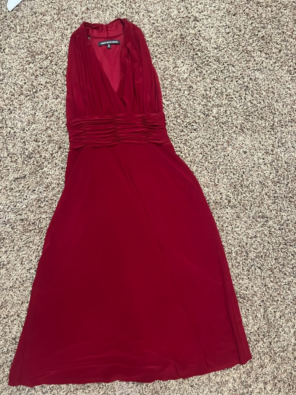 Jones Wear Red Sleeveless V-Neck Midi Dress